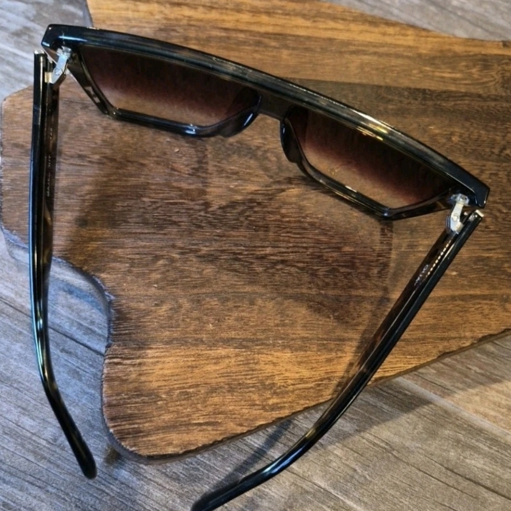 Quay Maxed Out Square Stud Detail Sunglasses in Faded Camo, Good Pre-Loved - Picture 11 of 14